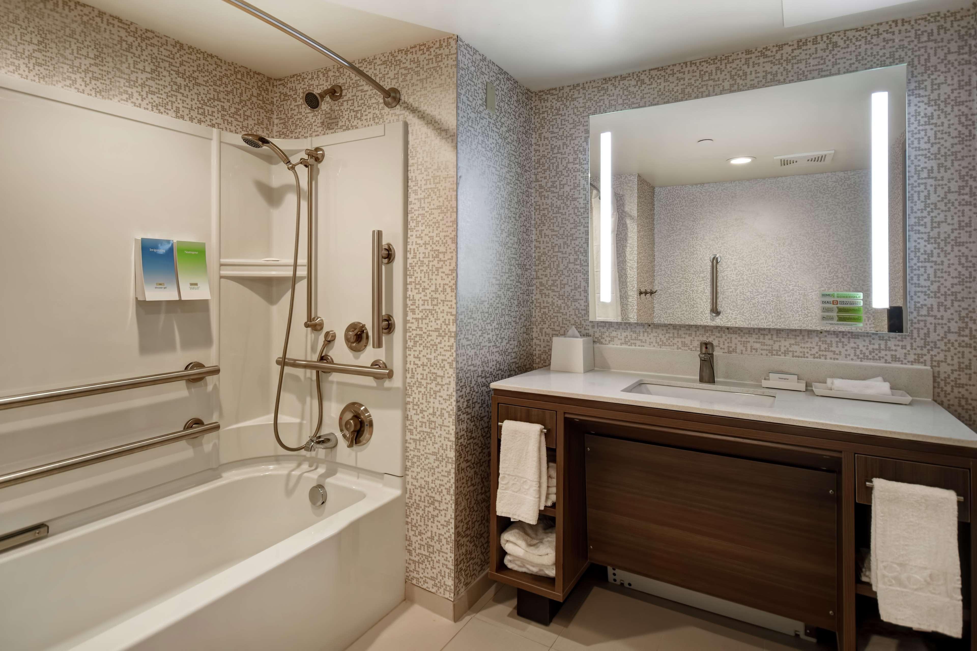 Home2 Suites By Hilton Amherst Buffalo Экстерьер фото